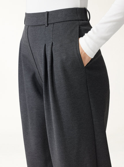 Stretch Ponte High-Rise Ankle Tapered Tuck Pants with Pockets